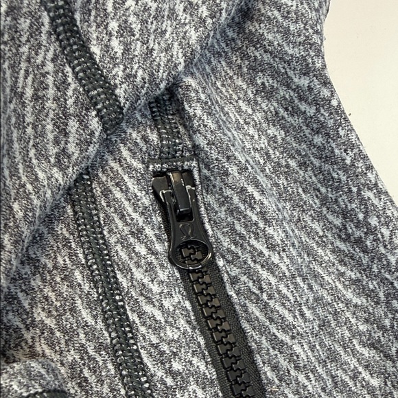 Lululemon zip up Gray‎ Jacket - Picture 11 of 11